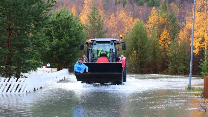 Gjashtë të vdekur si pasojë e shirave të rrëmbyeshëm