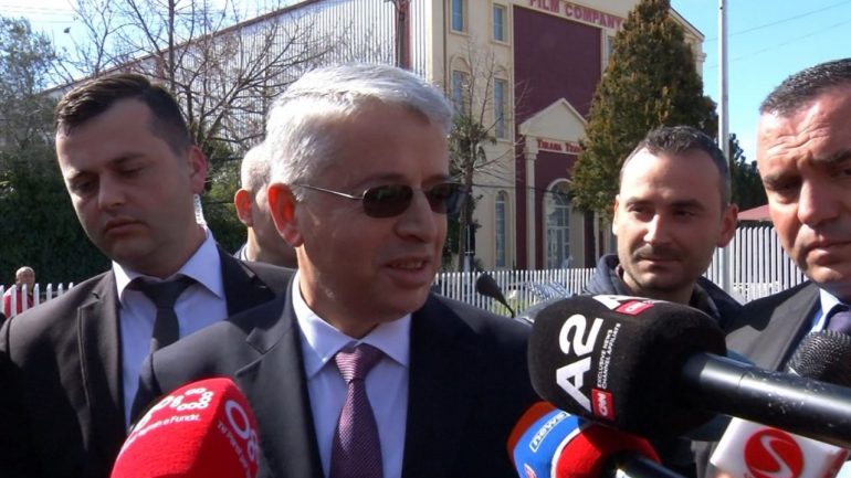 Arrestimi i Dakos/ Lleshaj: Policia nuk merr udhëzime nga Kryeministri