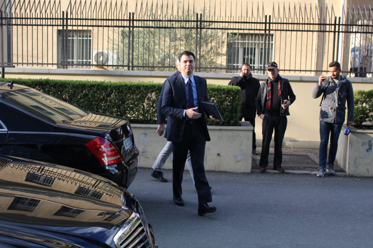 Kriza politike, nis takimi Basha-Kryemadhi me delegacionin e PE-së