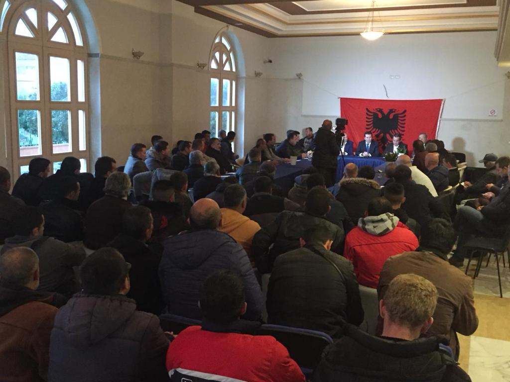 Mediu në Fier: 16 shkurti, fillimi i pakthyeshëm i rrëzimit të Edi Ramës