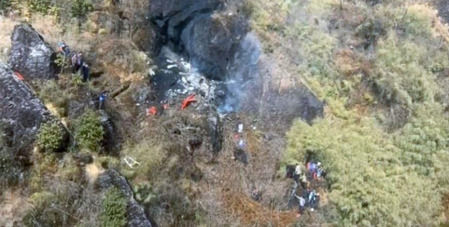 Rrëzohet helikopteri në Nepal, vdes ministri dhe 6 të tjerë