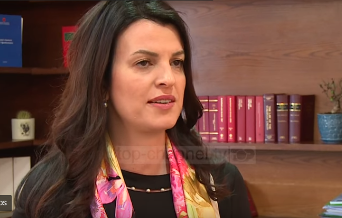 “Ekselentët” kërkojnë ministritë, 900 aplikime për 803 vende pune