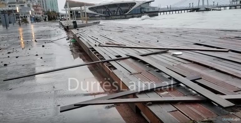 Çfarë la pas fortunali i fuqishëm në Durrës (VIDEO+FOTO)