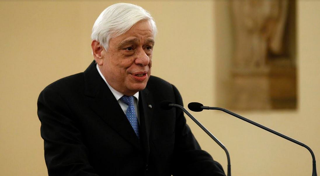 Çmendet presidenti grek: Çamët ishin kriminelë