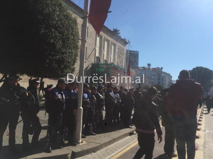 Basha: Çarja e kordonit policor pjesë e planit të Ramës për të nxitur dhunën