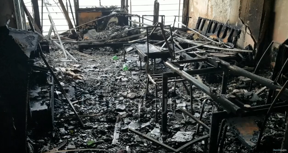 VIDEO/ Pamje nga apartamenti i shkrumbuar tërësisht në Currila