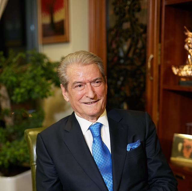 Berisha: Antimitingu i Edvinit në Vlorë, agonia e tij politike!