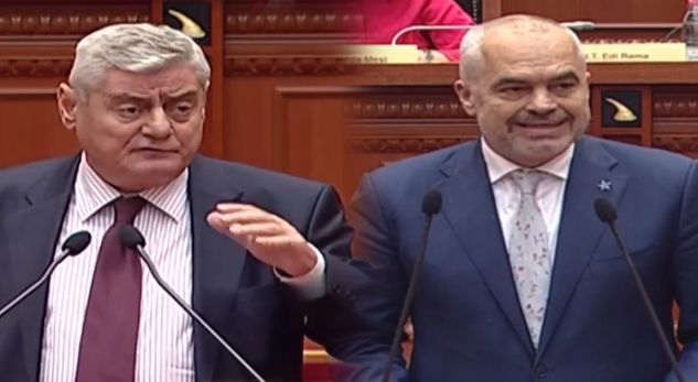 Shehi ironi me Ramën: 30 goca me kufje në vesh si “call center” na i shet si qeverisje!