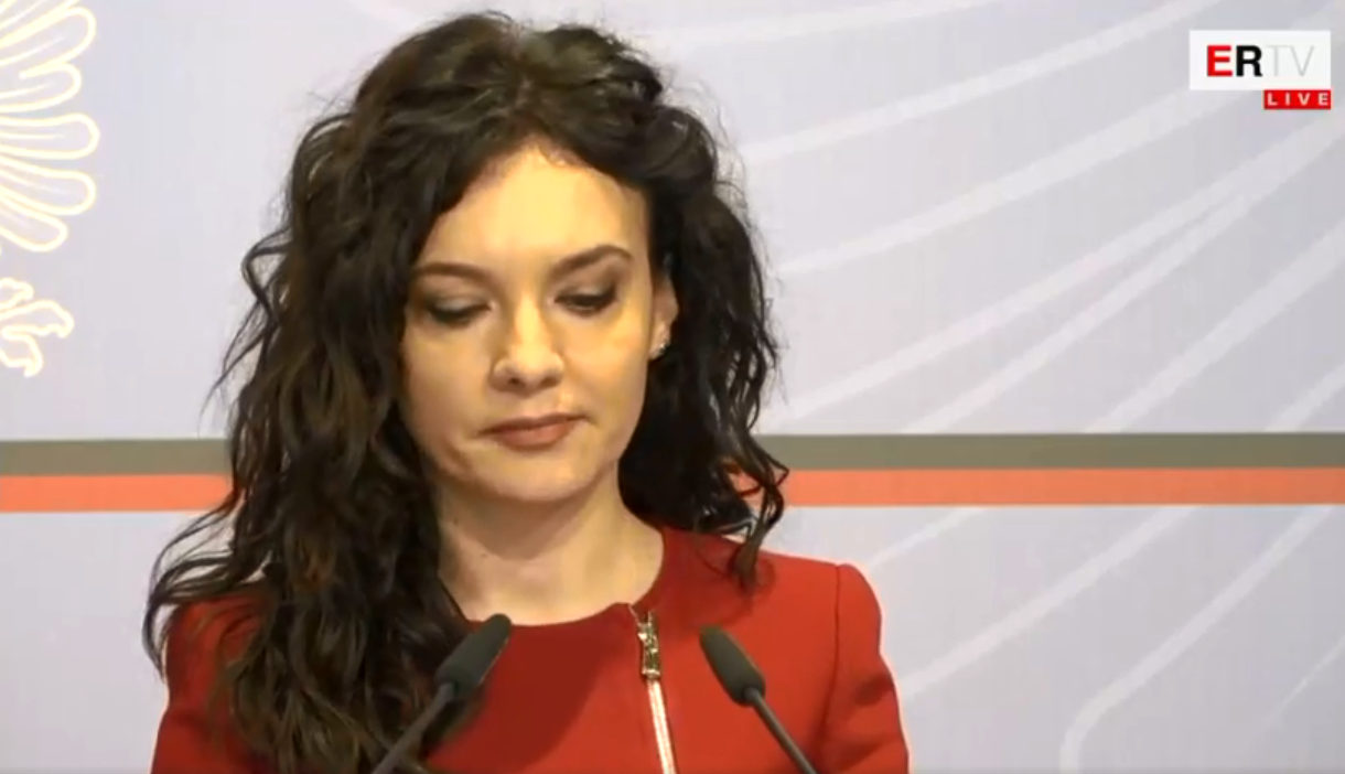 Spiropali iu kërkon falje eurodeputetëve për opozitën: Janë të dëshpëruar