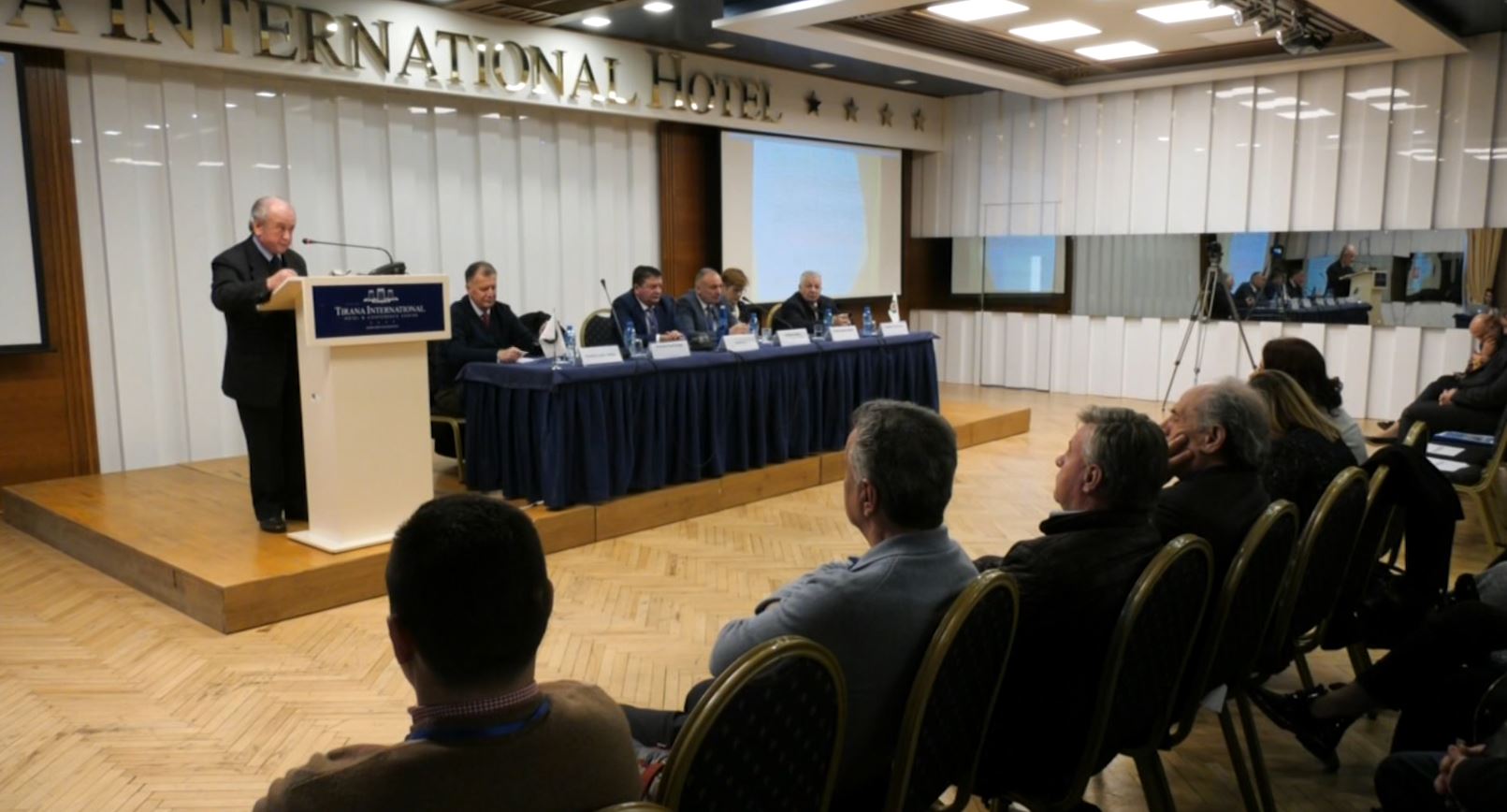 Anulohet vendimi, nuk dyfishohen çmimet e shërbimeve dentare