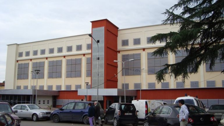 QSUT, procesi i zgjedhjes së shefave të rinj të shërbimeve në ngecje