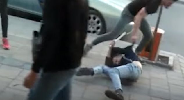 Zbardhet sherri me sende të forta mes katër të rinjve