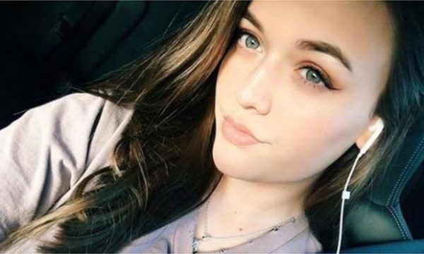 Pas nënës, këngëtarit të famshëm i vdes edhe motra 18 vjeçare