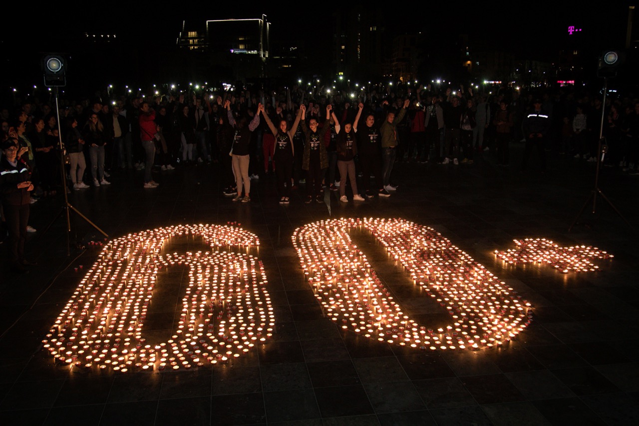 “Ora e Tokës”, qendra e Tiranës fik dritat për 60 minuta (FOTO)