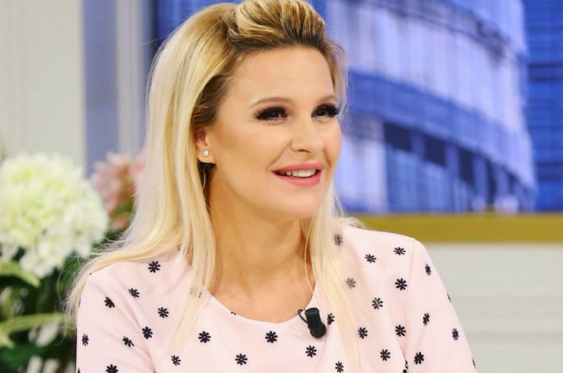 Fansat e kritikojnë për stilin e veshjes, Rudina Magjistari iu kthehet: Më kuron një departament i tërë