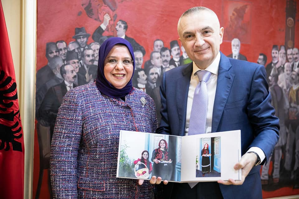 Ilir Meta me artisten nga Kuvajti: Mirënjohje për albumin e saj