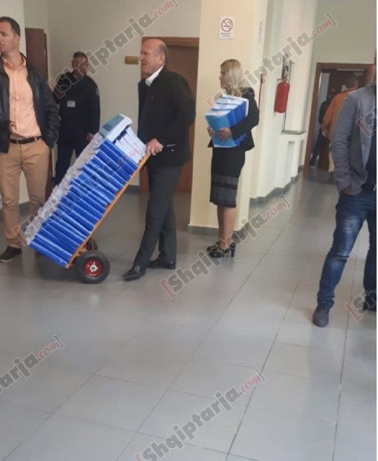 53 fashikuj, dosja e Tahirit transportohet te Krimet e Rënda me karrocë