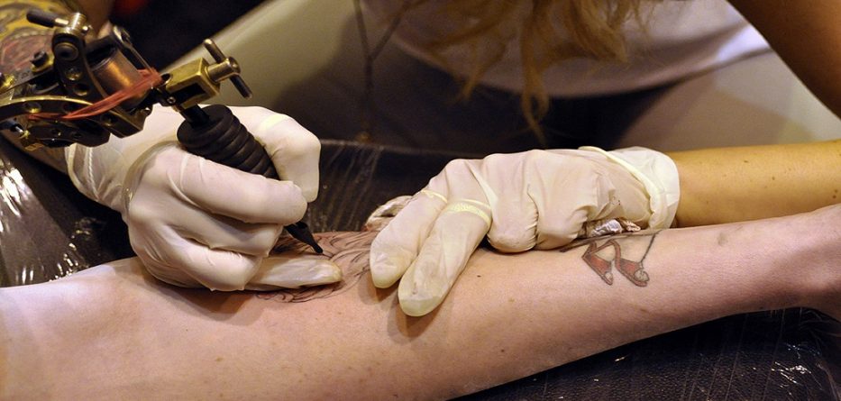 Boja kancerogjene e tatuazheve