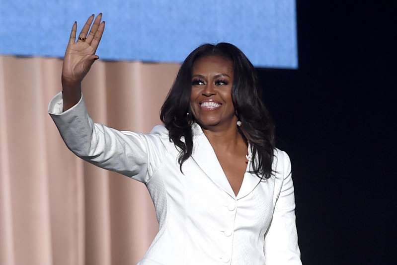 Sukses i jashtëzakonshëm, autobiografia e Michelle Obamas shitet në 10 milionë kopje