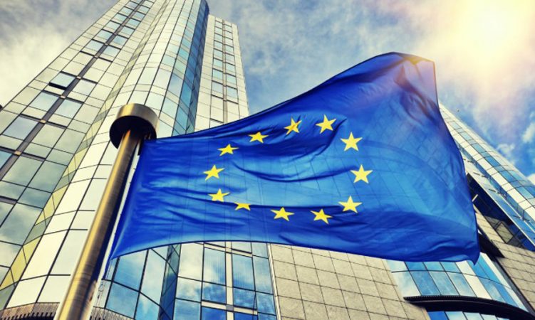 Rreth 59000 shqiptarë morën nënshtetësi të vendeve të BE në 2017-n