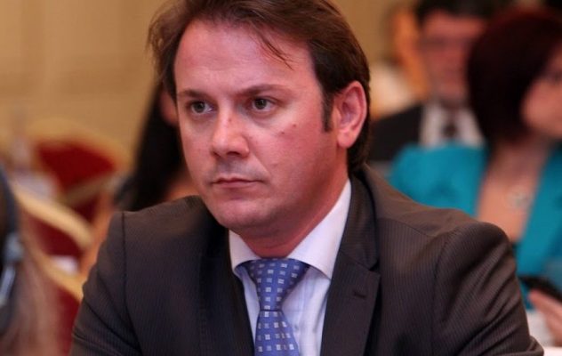 S’kam ardhur për një rrogë ‘të qelbur’, por për 300 mijë euroshin!