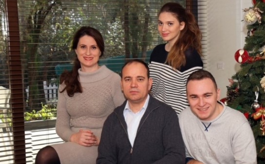 Djali i ish-Presidentit Nishani heq dorë nga shtetësia shqiptare