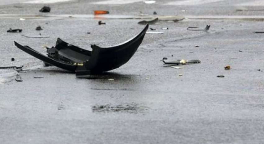 Mjeti del nga rruga, plagosen dy persona