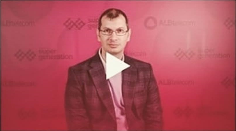 Studenti nga Durrësi kërkon mbështetjen e të gjithëve për t’u shpallur fitues