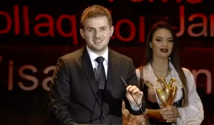 VIDEO/ Ministri më i lexuar i Ramës bëhet lëmsh teksa reciton vargjet e Naimit