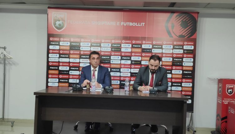 Dede me lojtarë nga Chelsea dhe Bayerni, nis misionin me U-19