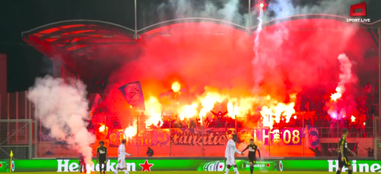 Derbi shqiptar në Zvicër, tifozët i vënë flakën stadiumit