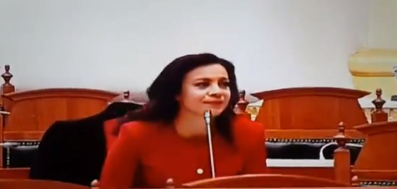Deputetja e re e Durrësit: Përtej polemikave, ndjesi e thellë përgjegjësie (VIDEO)