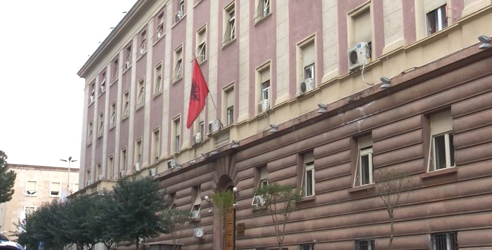 Vakancat në Gjykatën Kushtetuese, Meta fton gjyqtarët të aplikojnë