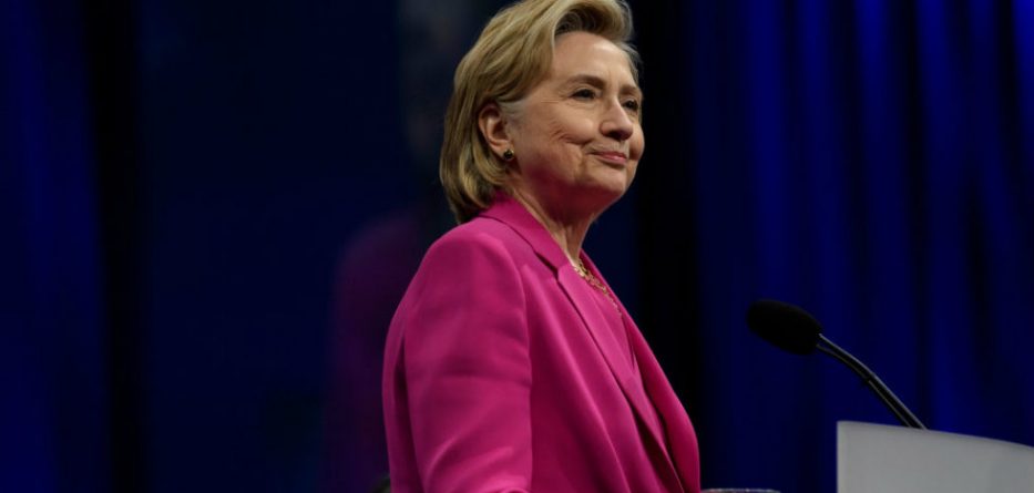 Clinton nuk do të garojë më për presidente