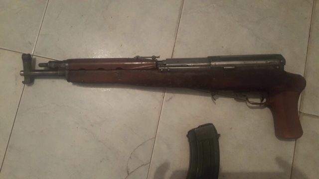 Burri ekzekuton me armë 7 anëtarët e familjes së gruas