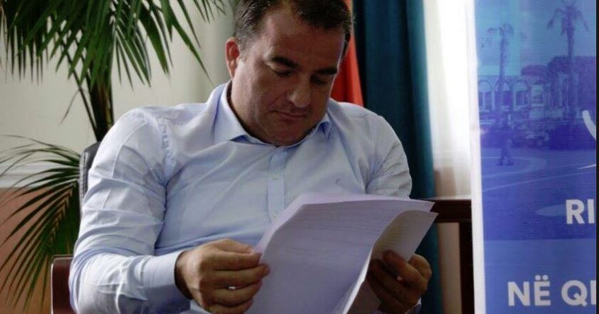 Rama e quajti pallatexhi, kryebashkiaku demokrat i përmend Dakon: Ke frikë nga Kavaja