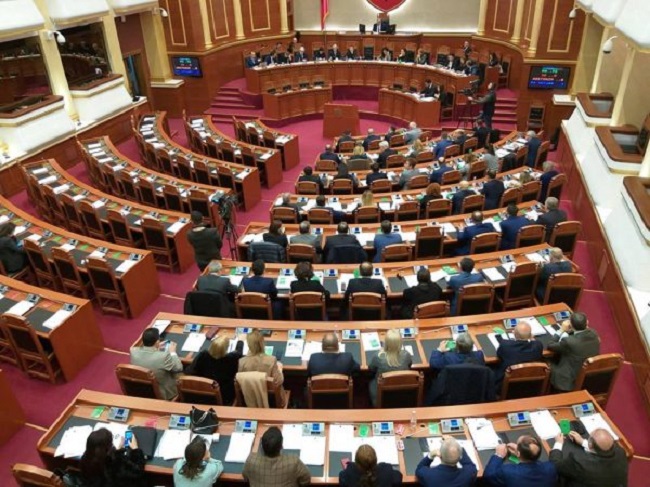 Vettingu në Polici, Kuvendi miraton ndryshimet në ligj me 76 vota