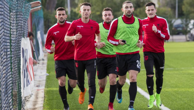 “Plas” në kombëtare: Nuk e vesh atë fanellë deri kur ti të ikësh