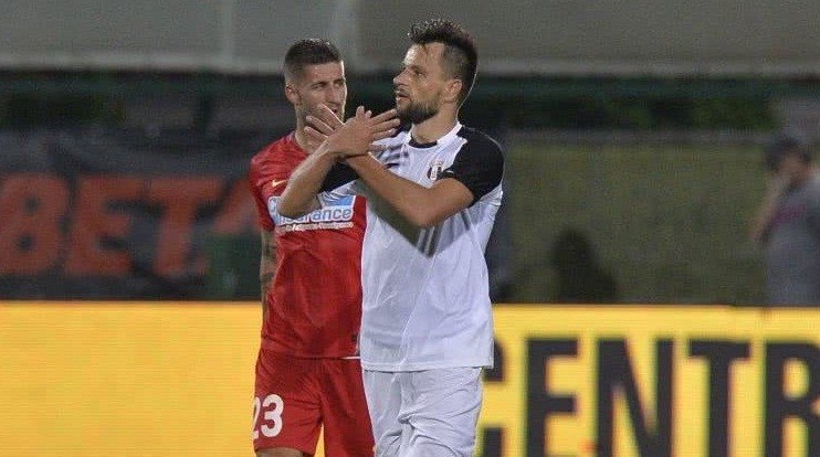 Llullaku i jep sinjal Panuccit, shënon sërish dhe feston me shqiponjë!