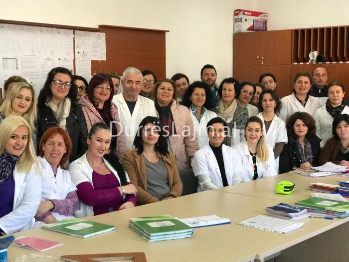 EMRAT/ Shpallen mësuesit më të mirë të vitit në Durrës