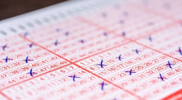 Fat i ‘çmendur’, fitoi në lotari 30 herë në të njëjtën ditë