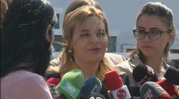 Kryemadhi: Dashuria për kombin është djegia e mandateve, nesër merrem me Erionin