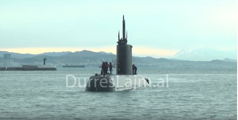 Mbërrin në Durrës nëndetësja turke (VIDEO)