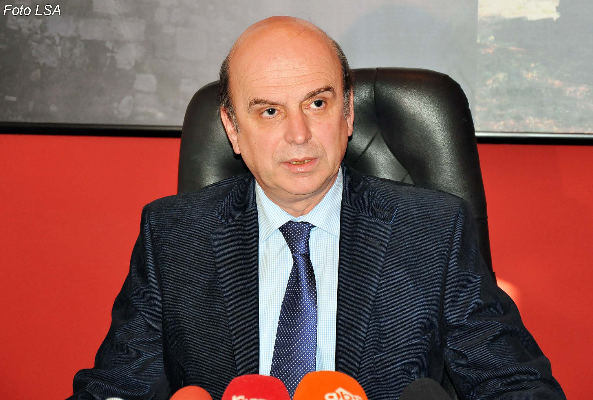 Ish-ministri sfidon Ramën: Kur je i sigurt që i fiton, pse nuk hyn në zgjedhje?