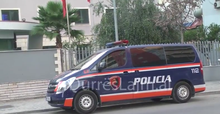 “Periferia” prangos “tmerrin” e shtëpive në Durrës