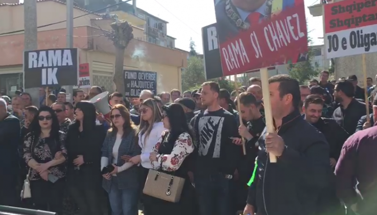 Protestuan kundër Ramës, lirohen tre personat e arrestuar