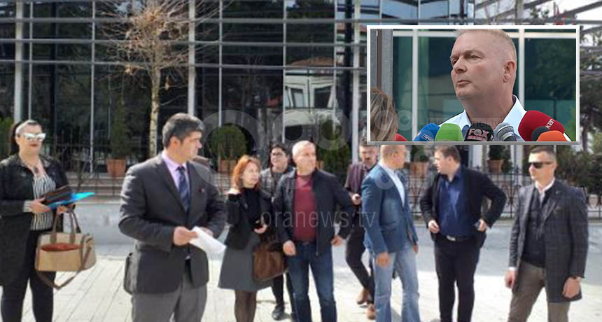 Avokatët e Korçës protestojnë për vrasjen e Ravik Gurrës