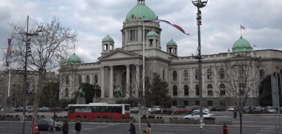 Serbia pranë zgjedhjeve, Vuçiç sërish favorit