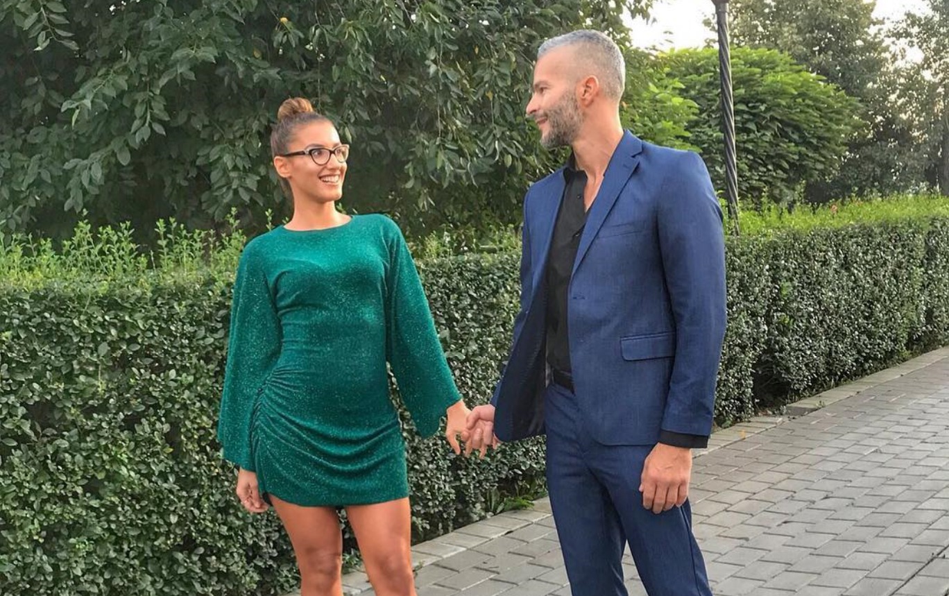 “Ishte ish i dashuri i shoqes”, Aulona Musta rrëfen si është njohur me bashkëshortin