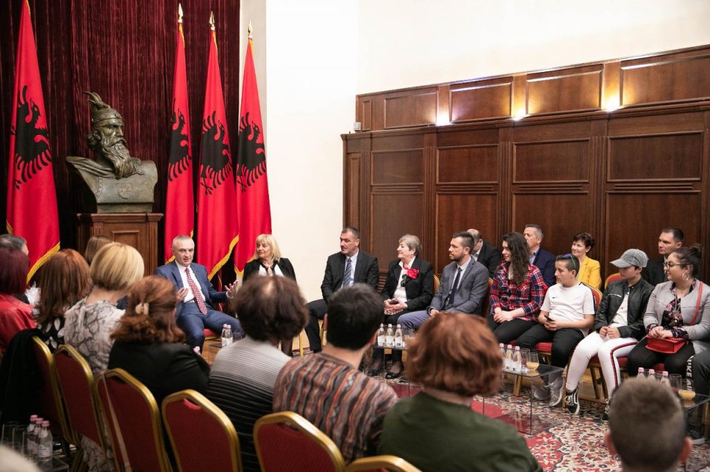 Presidenti Meta takon komunitetin shqiptar në Kroaci: Faktor i fortë njerëzor që bashkon popujt